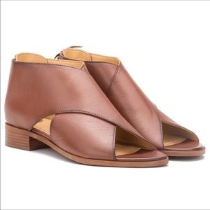 Vintage Foundry Co. Regan Crossover Sandals LaceUp Back Brown Size 7